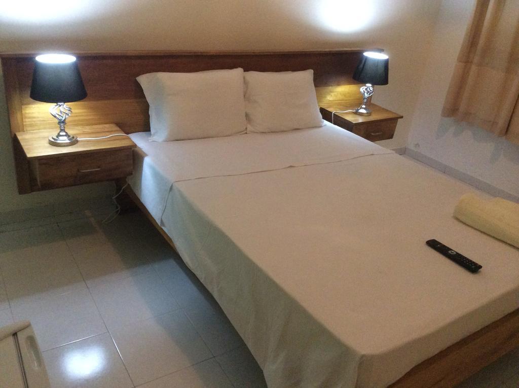Hotel Residencial Apresentacao Santo António Esterno foto