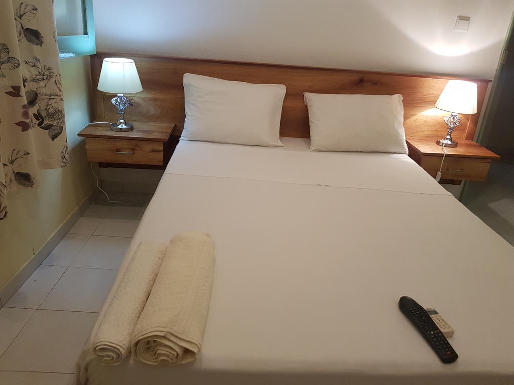 Hotel Residencial Apresentacao Santo António Esterno foto