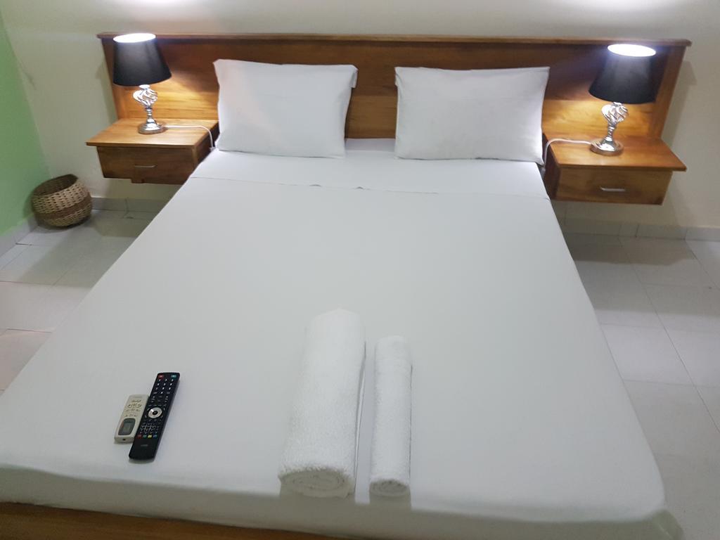 Hotel Residencial Apresentacao Santo António Esterno foto